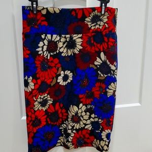 EUC LuLaRoe Cassie skirt size M. Red, blue, maroon and taupe floral design